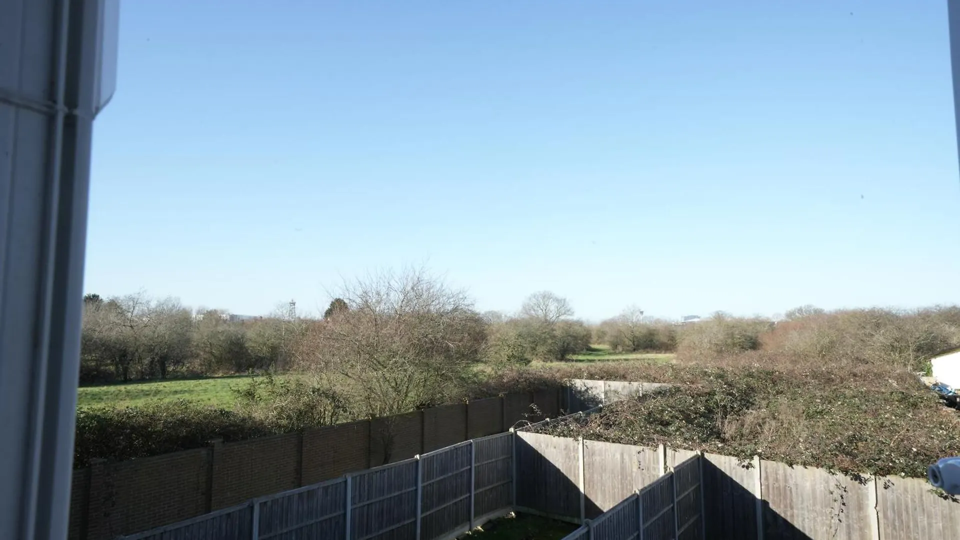 Hatton Apartments Heathrow Airport- Free Parking-Free Underground To And From Heathrow Airport Hatton Cross See Picture-See London Fast Hatton Cross To Central London 30Min