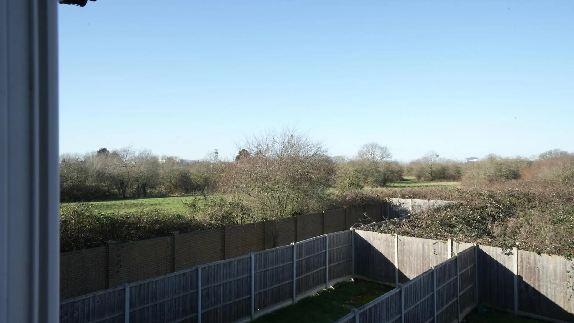 Hatton Apartments Heathrow Airport- Free Parking-Free Underground To And From Heathrow Airport Hatton Cross See Picture-See London Fast Hatton Cross To Central London 30Min